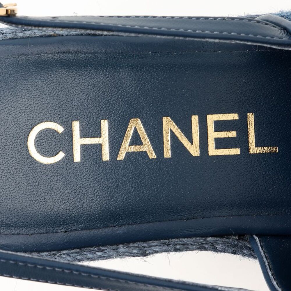 Chanel Washed Denim CC Wedge Sandals - Size 8.5 / 38.5 - Picture 8 of 8